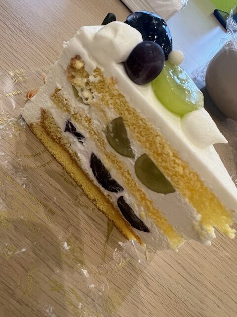 お誕生日会やってます